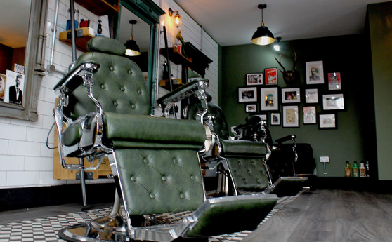 Unleash Your Skills with the Perfect Barber Chair Setup post thumbnail image