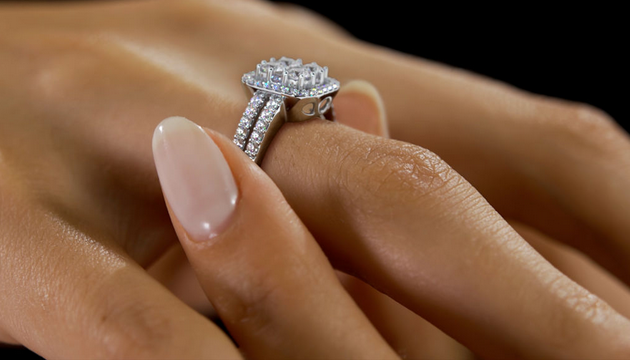Affordable Radiance: Buy Cheap Diamond Rings Online post thumbnail image