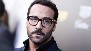 Beyond the Limelight: Jeremy Piven’s Current Endeavors Revealed post thumbnail image
