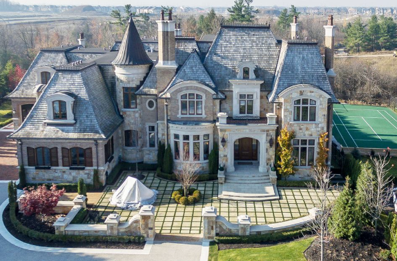 Expert Insight: Becoming a Top Kleinburg Real Estate Agent post thumbnail image
