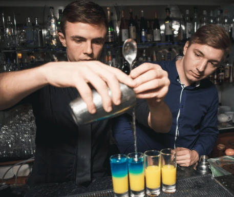 Raise the Bar: Choosing the Right Bartending School for You post thumbnail image